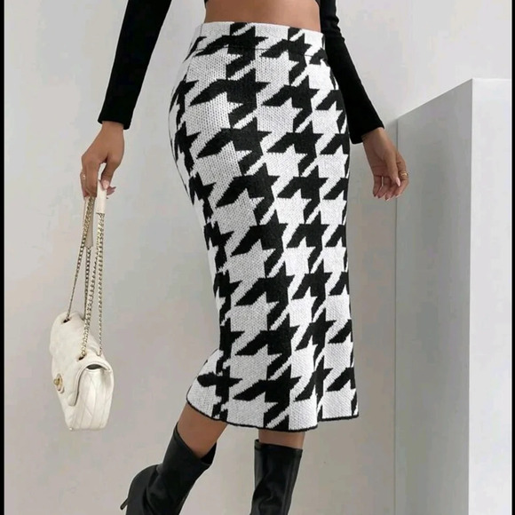 Houndstooth Pattern Pencil Knit Skirt